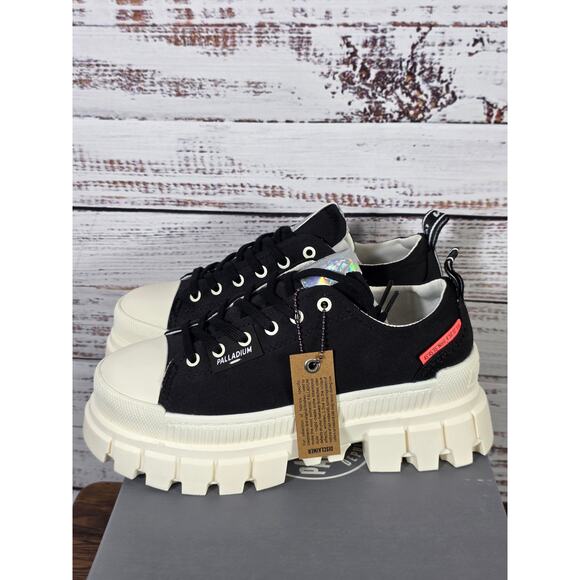 Palladium Revolt LO TX Black White Womens Platform Shoes womens size 6.5 NIB - Picture 1 of 6